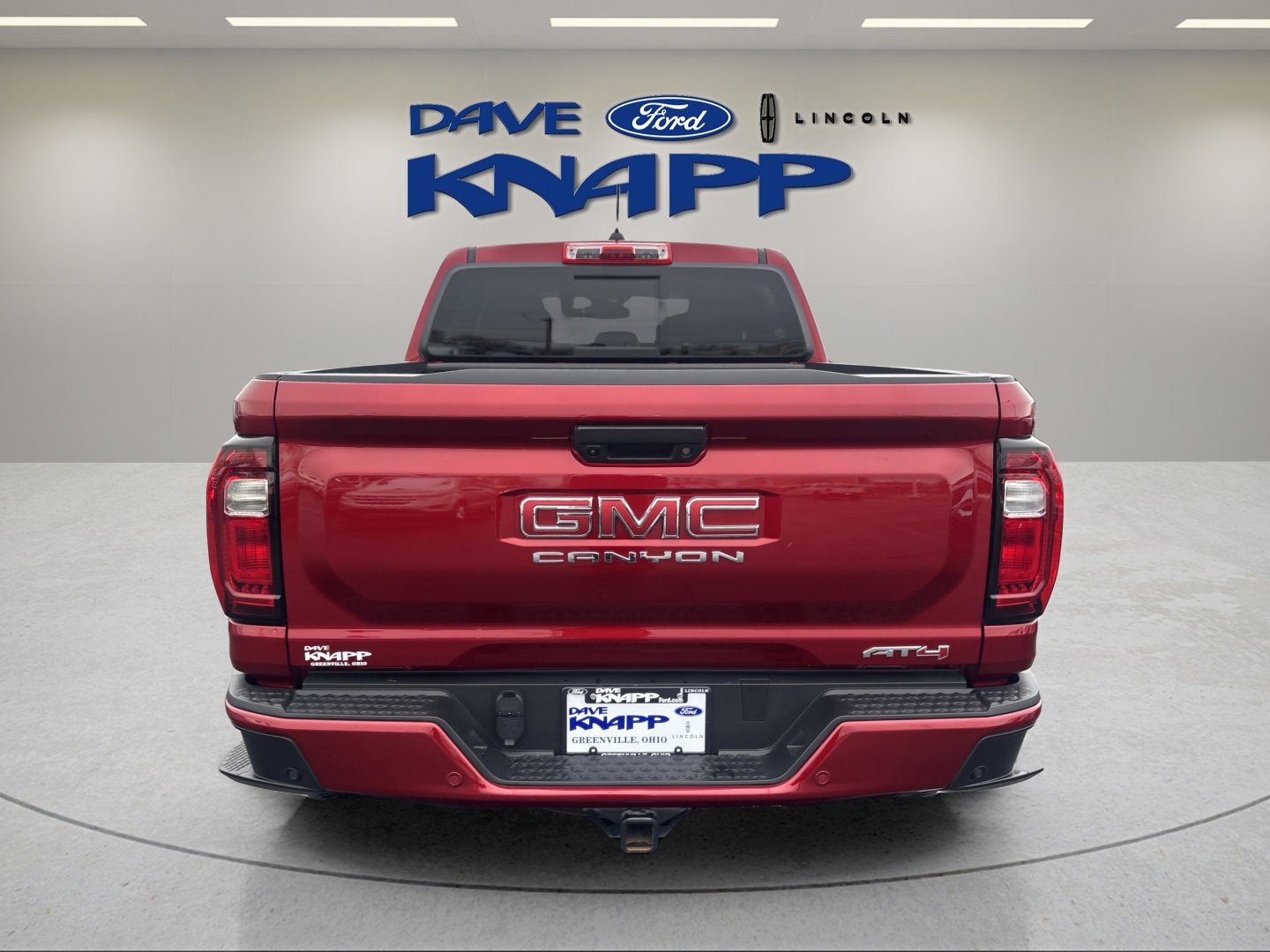 Used 2024 GMC Canyon AT4 w/ Technology Package image 8
