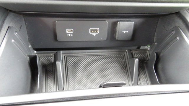 Used 2020 Land Rover Defender 110 X image 19