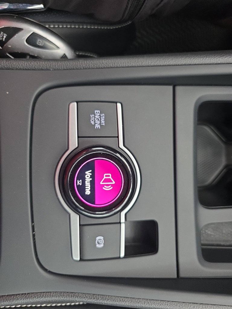 New 2026 Volkswagen Tiguan SE AWD/4WD image 33