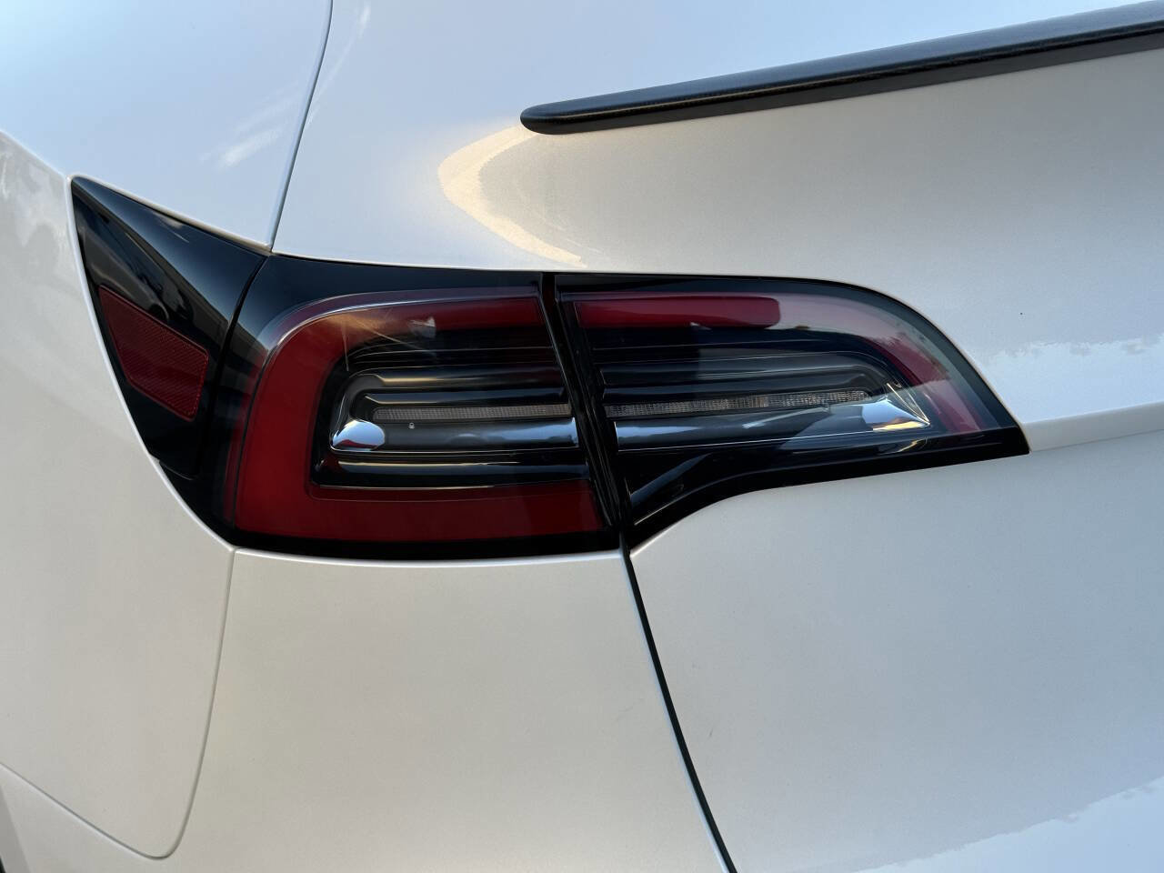 Used 2023 Tesla Model Y Performance image 37