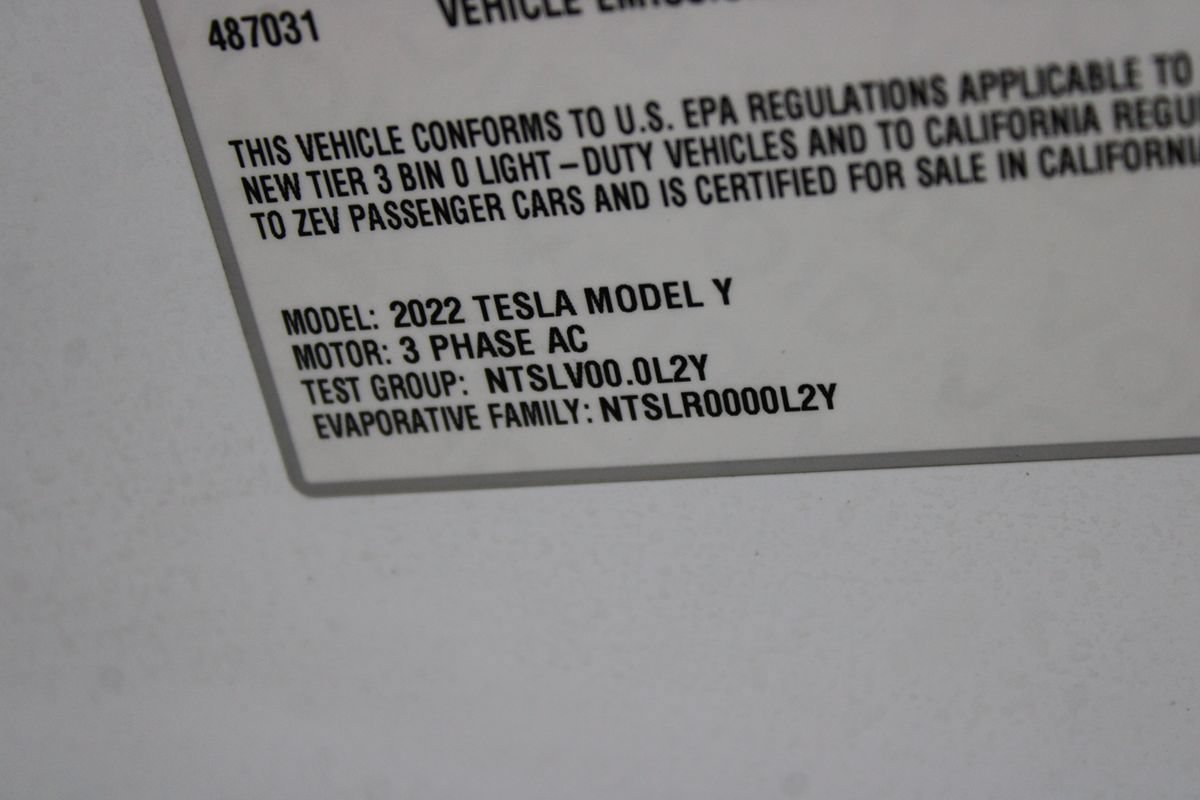 Used 2022 Tesla Model Y Performance AWD/4WD image 39