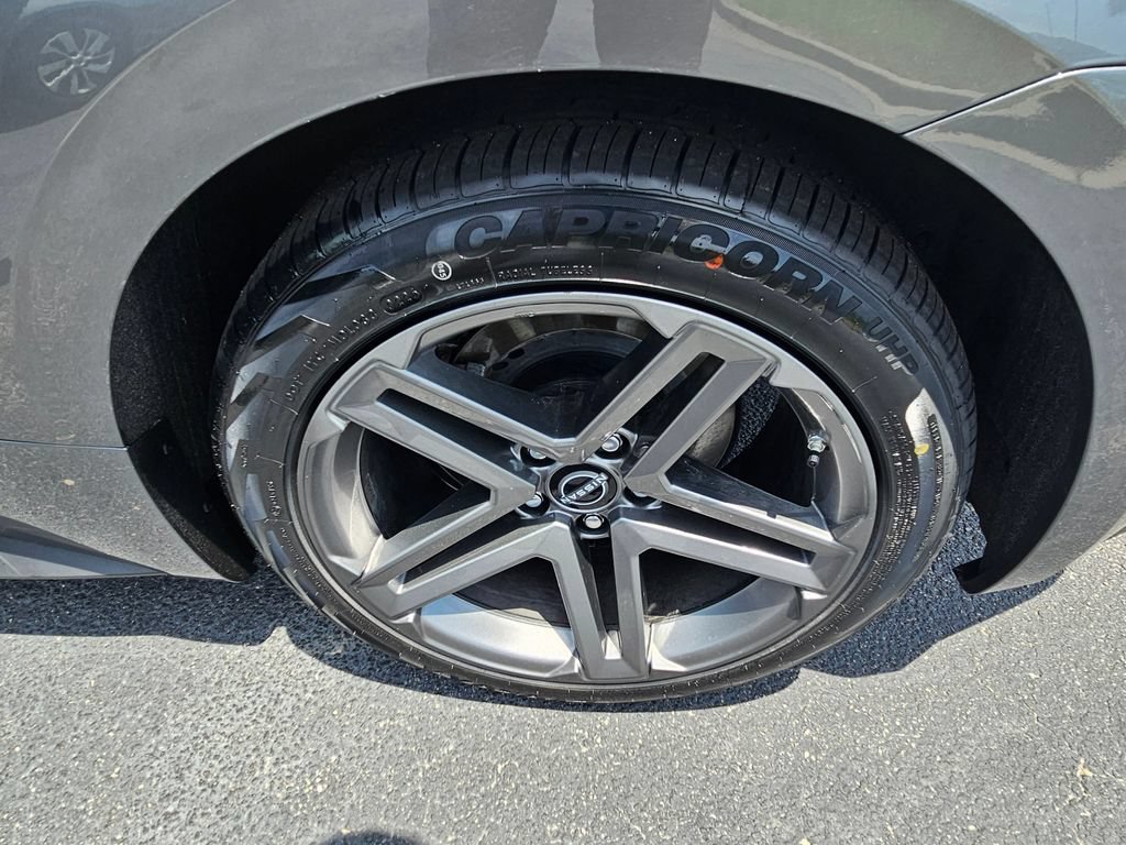 Certified 2025 Nissan Z Sport w/ Floor Mat Package RWD image 15