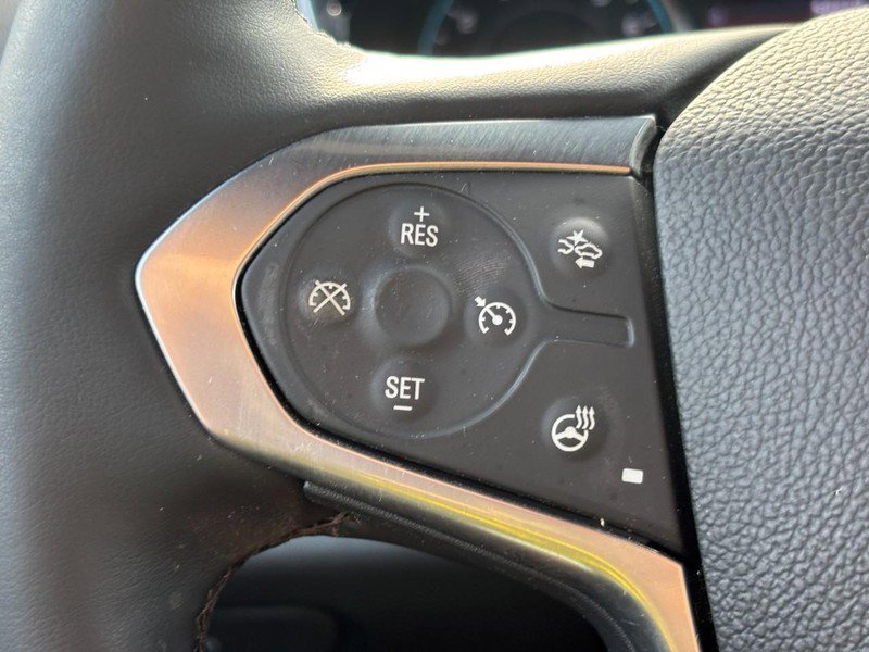 Certified 2023 Chevrolet Traverse LT FWD image 18