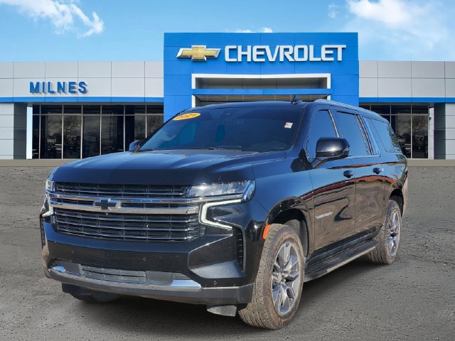 Used 2021 Chevrolet Suburban LT w/ LT Signature Package AWD/4WD image 2