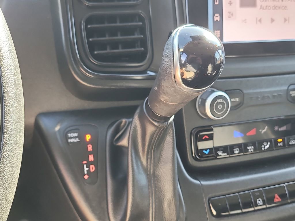 Used 2025 RAM ProMaster 2500 w/ Convenience Group image 22