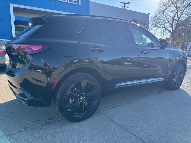 Used 2025 Buick Envision Sport Touring image 3