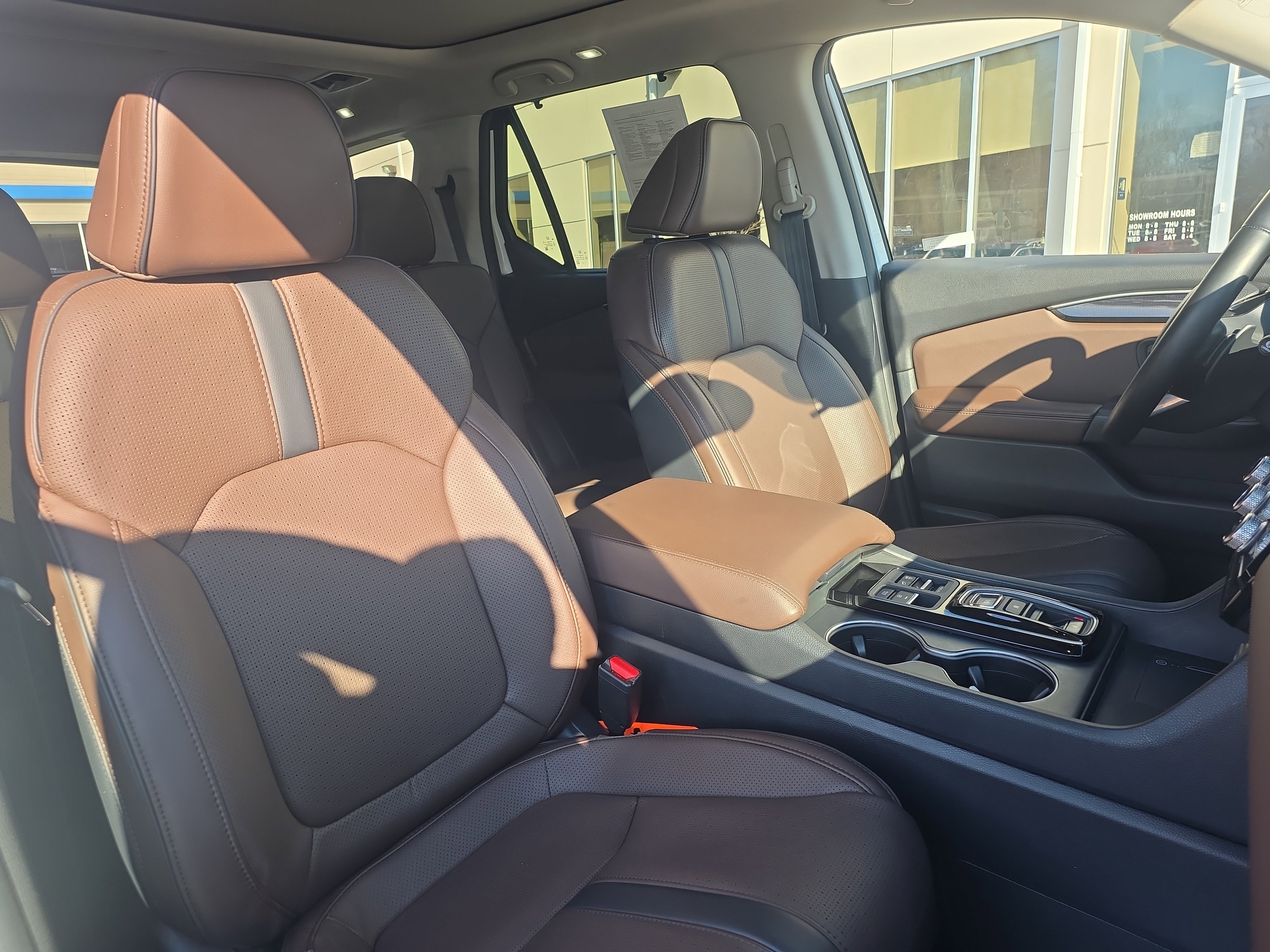 Used 2023 Honda Pilot Elite image 13