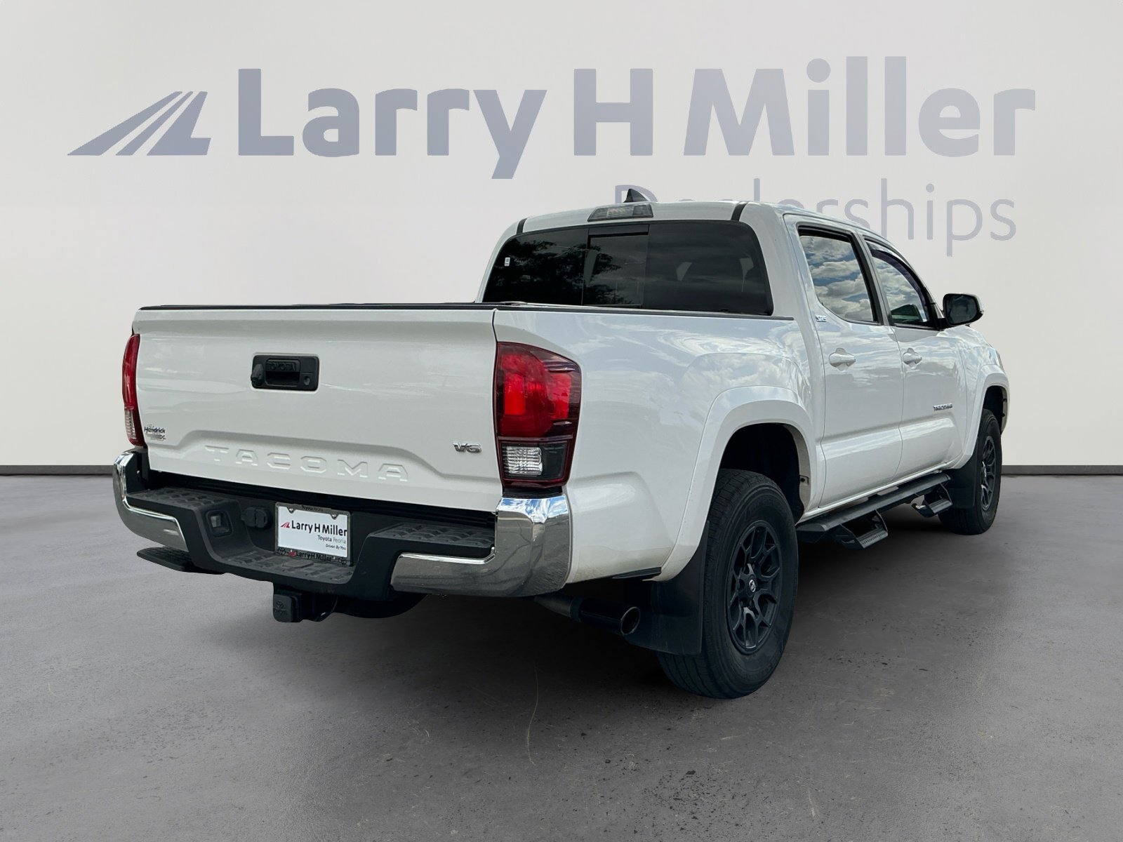 Certified 2021 Toyota Tacoma SR5 image 5