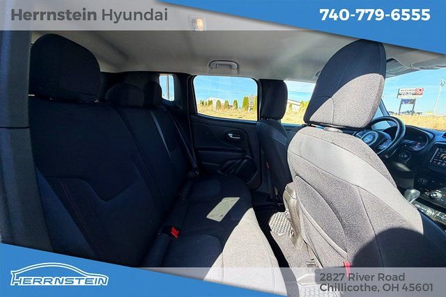 Used 2020 Jeep Renegade Trailhawk w/ Cold Weather Group image 23