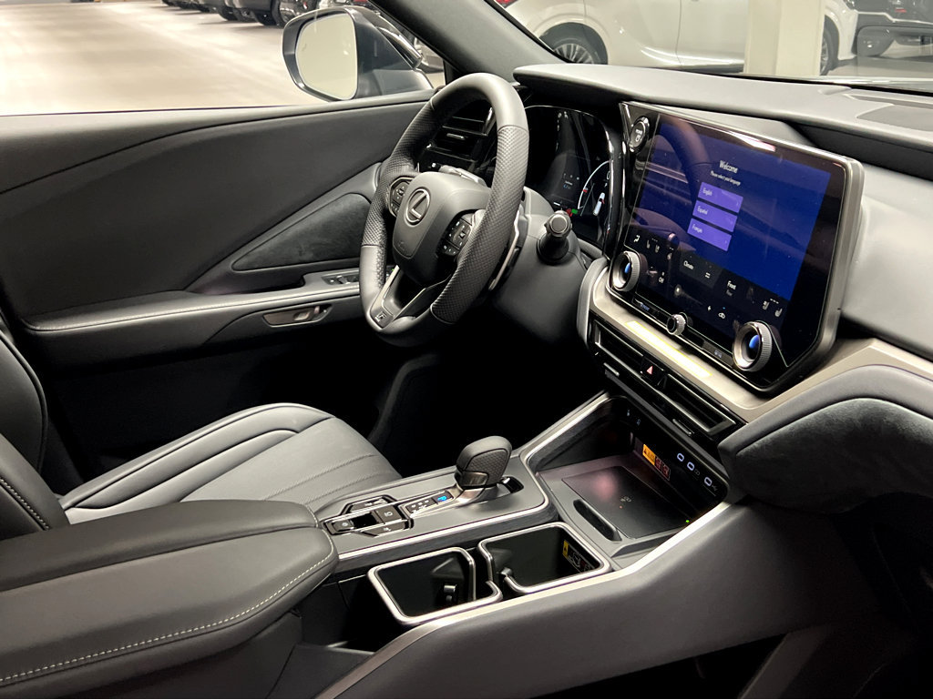 New 2026 Lexus TX 500h AWD w/ Technology Package image 32