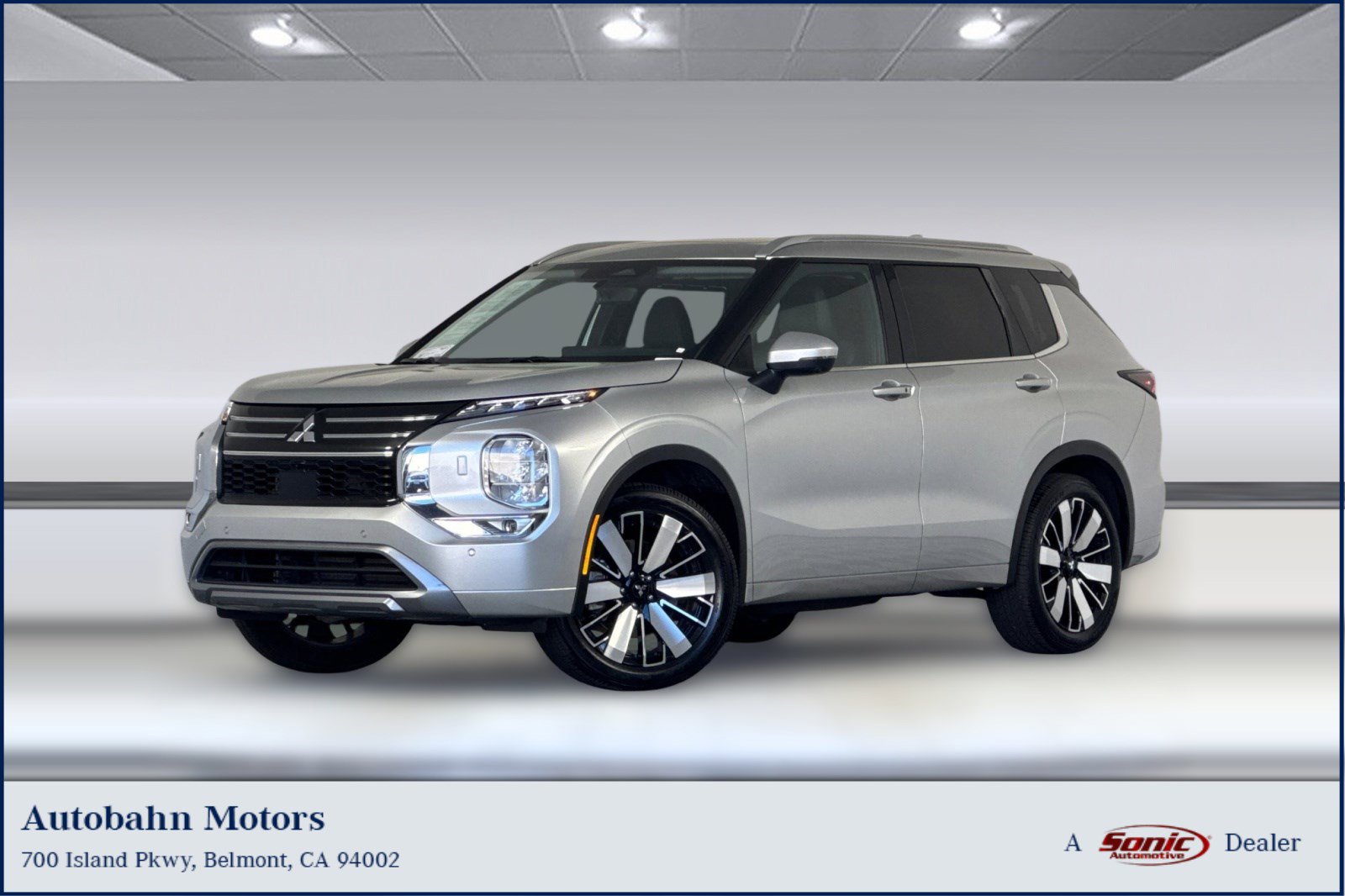 Used 2025 Mitsubishi Outlander SEL image 1