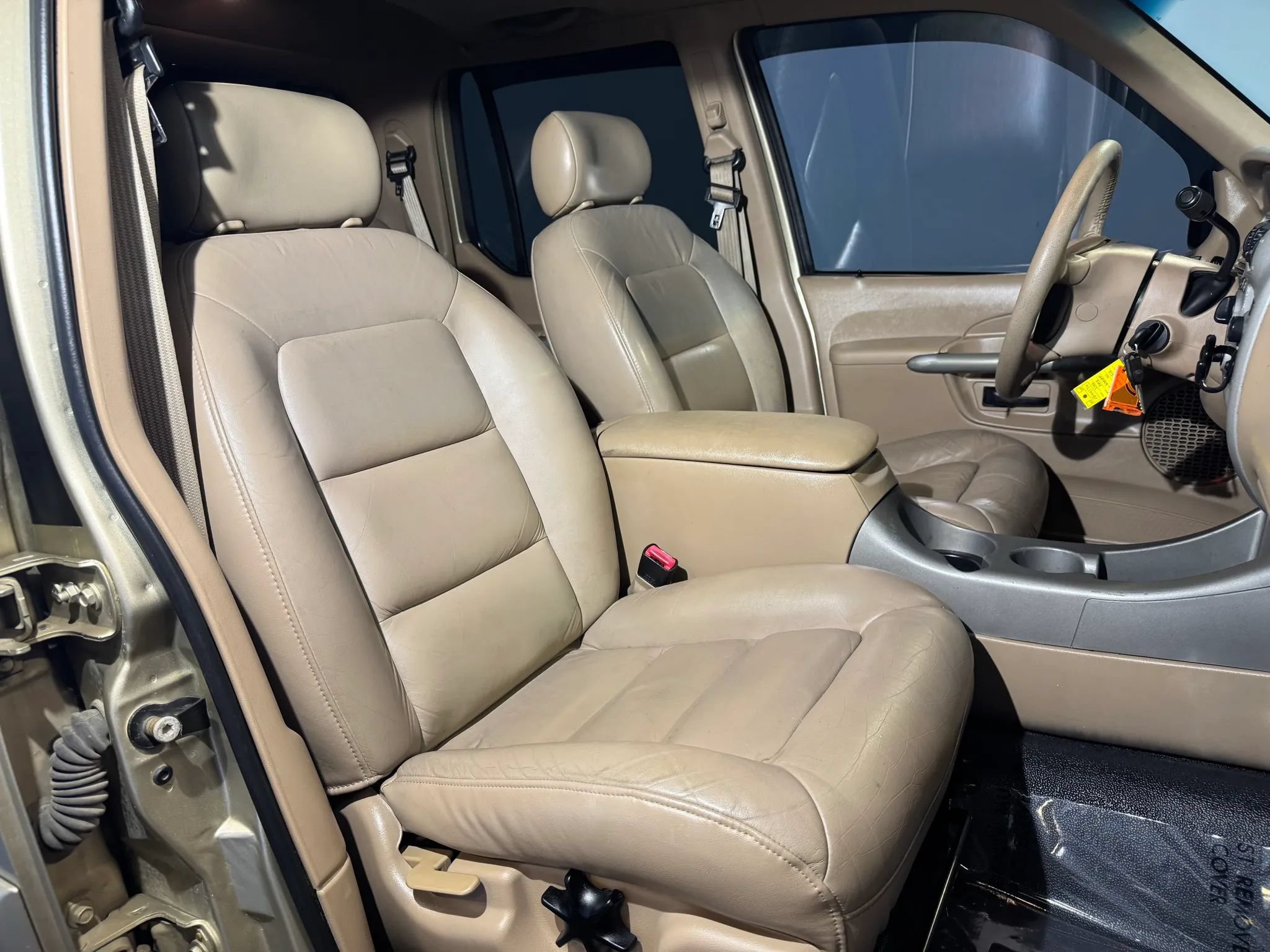 Used 2002 Ford Explorer Sport Trac 4x4 image 23
