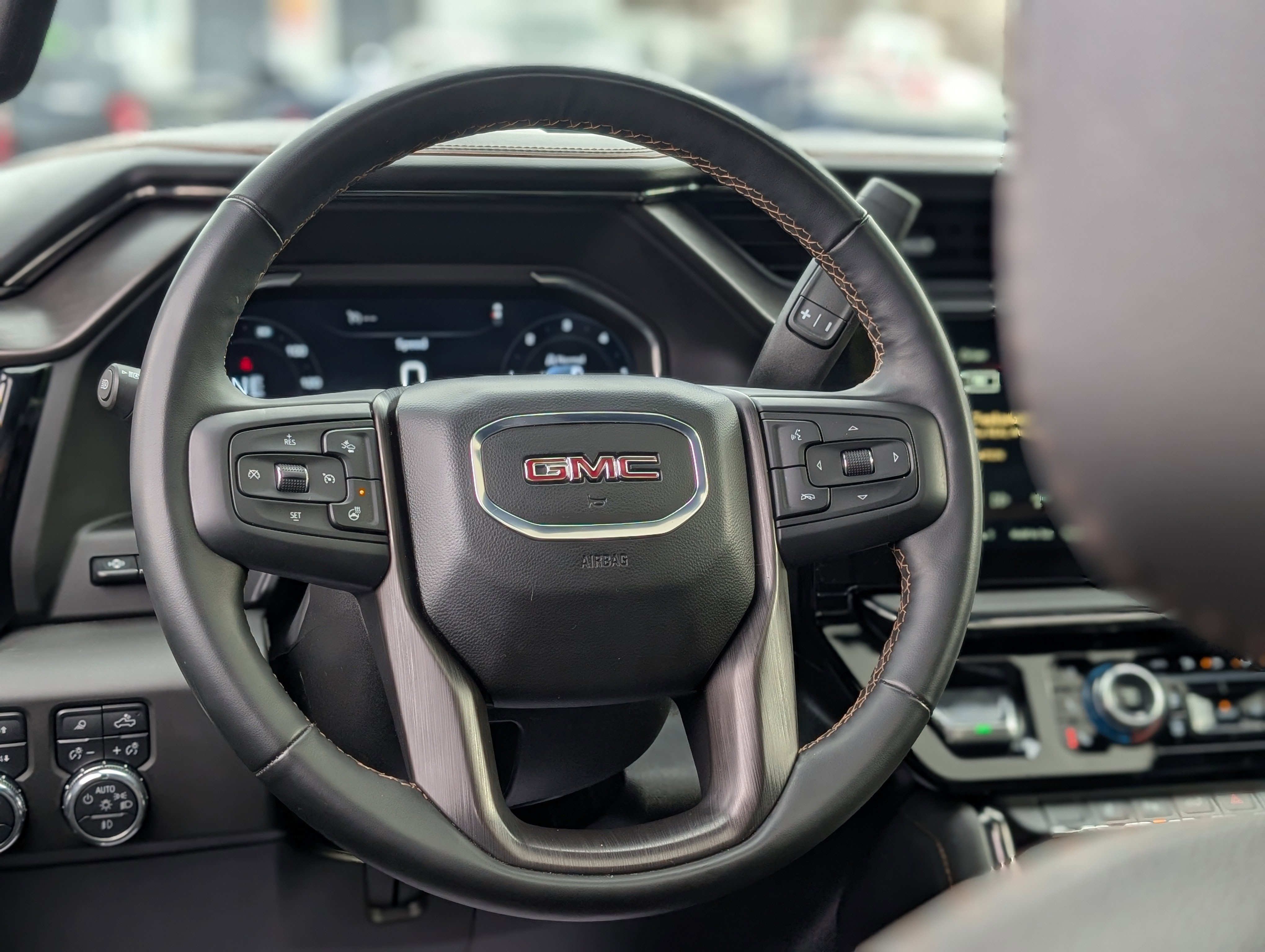 Used 2025 GMC Sierra 2500 AT4 w/ AT4 Premium Plus Package image 17