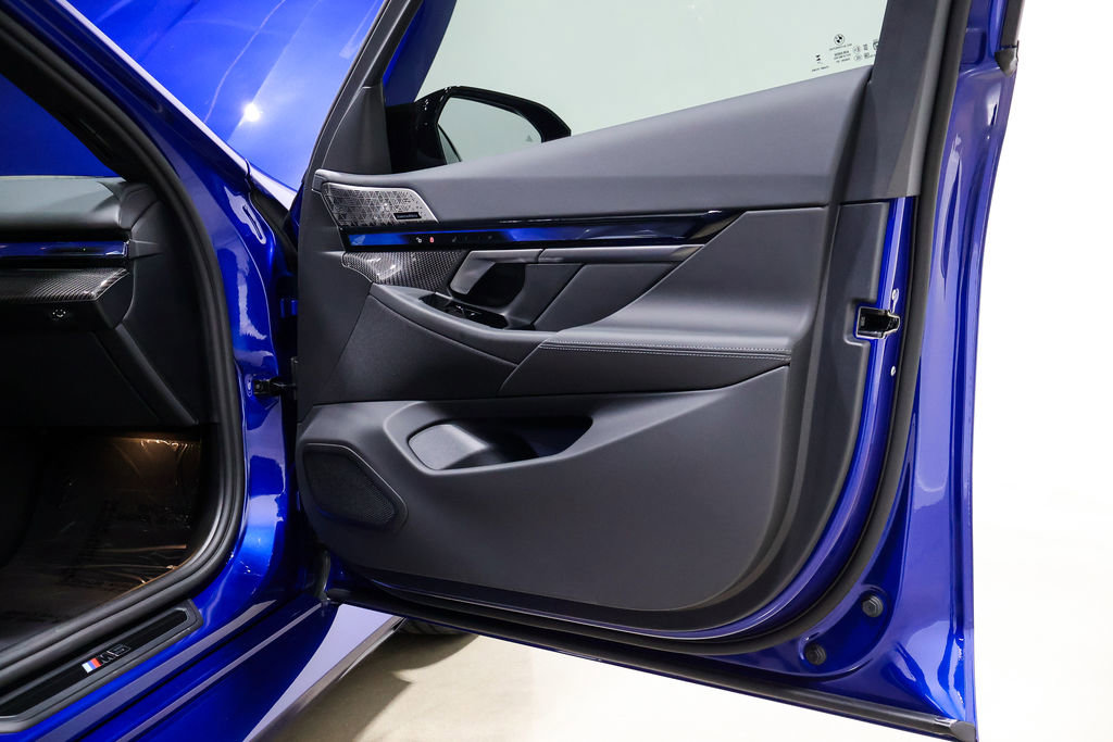 Used 2025 BMW M5 Touring image 58