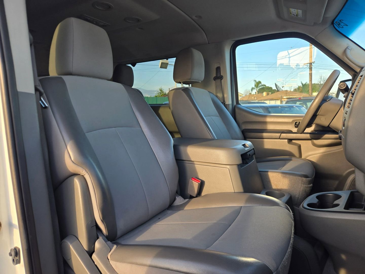 Used 2017 Nissan NV 3500 SV w/ SV Technology Package image 13