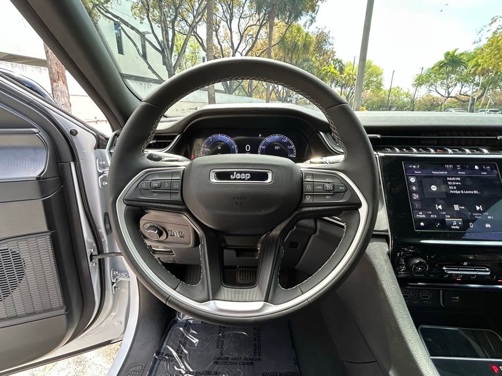 Used 2024 Jeep Grand Cherokee Altitude image 20