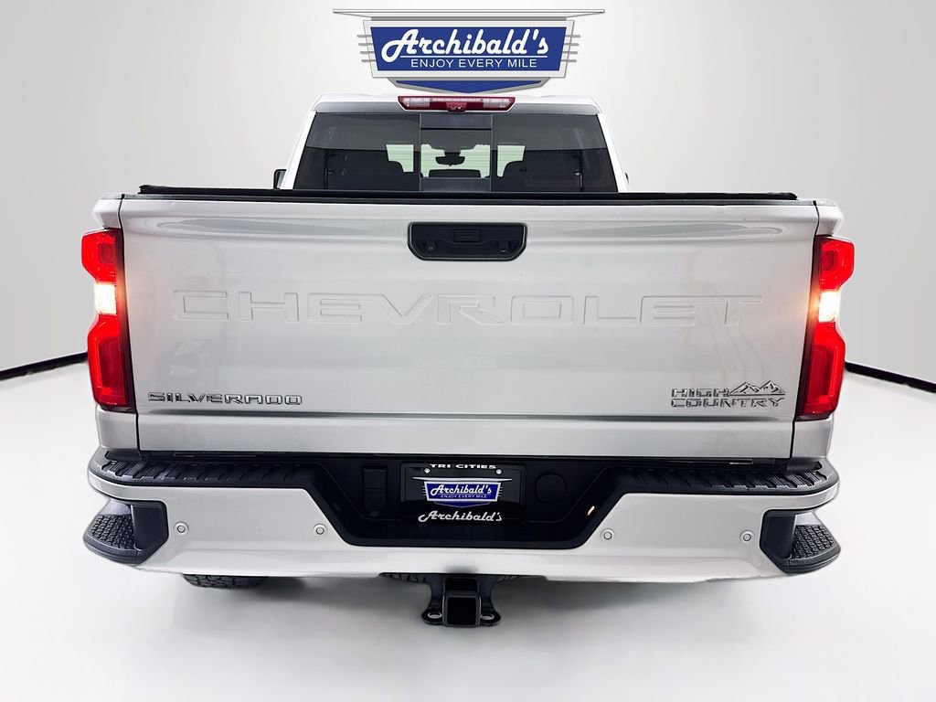 Used 2023 Chevrolet Silverado 3500 High Country AWD/4WD image 6