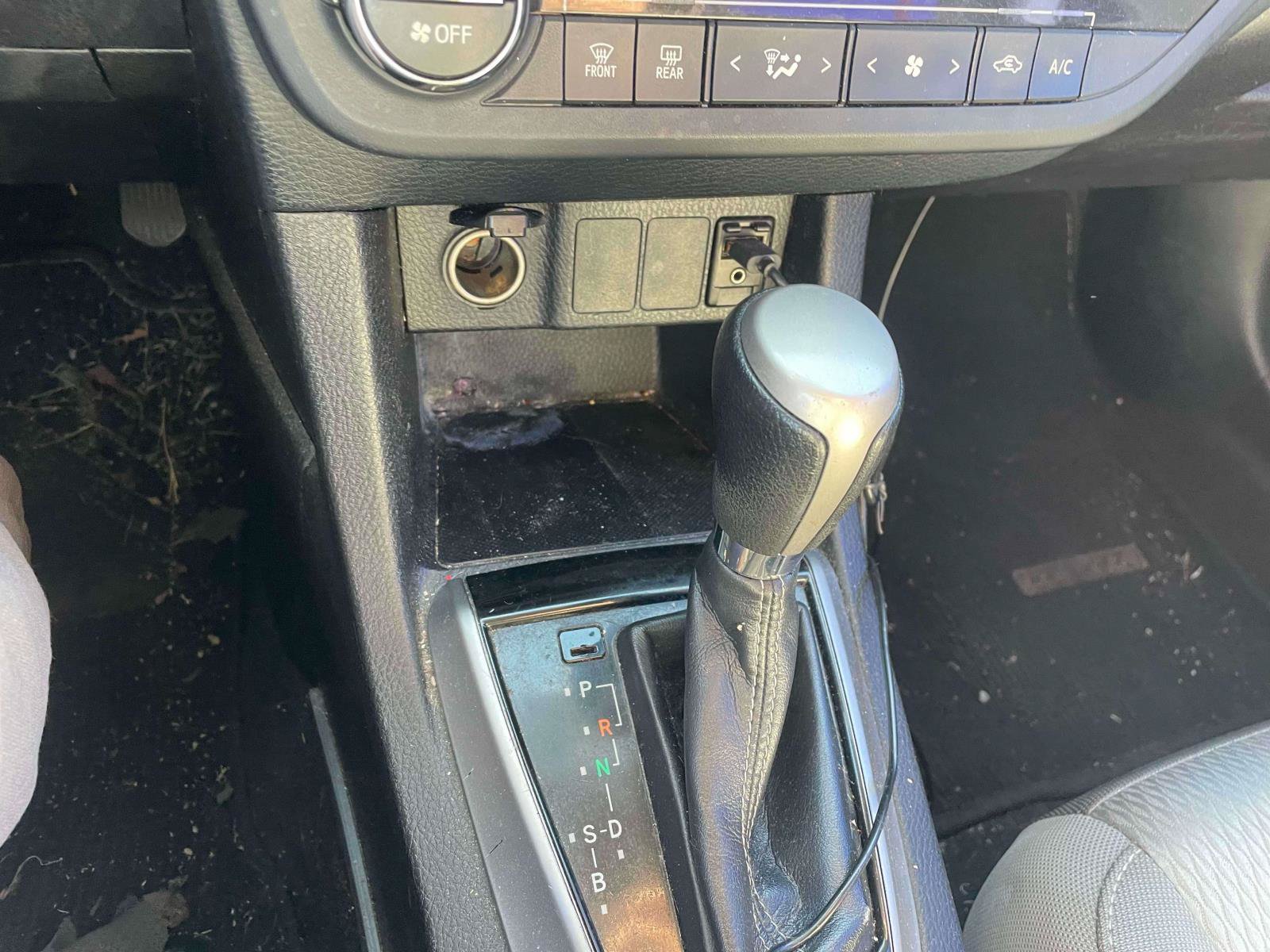 Used 2016 Toyota Corolla LE FWD image 16