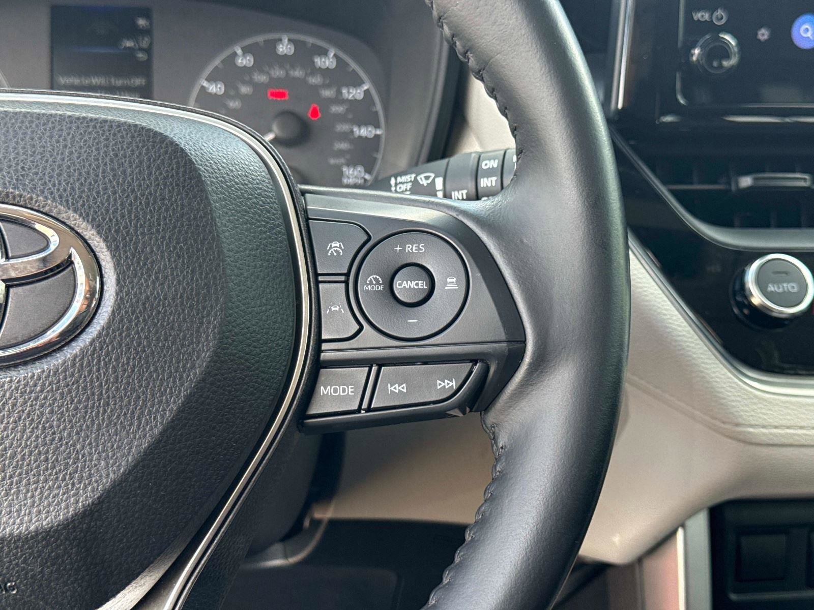 Used 2023 Toyota Corolla Cross LE w/ Moonroof Package image 26