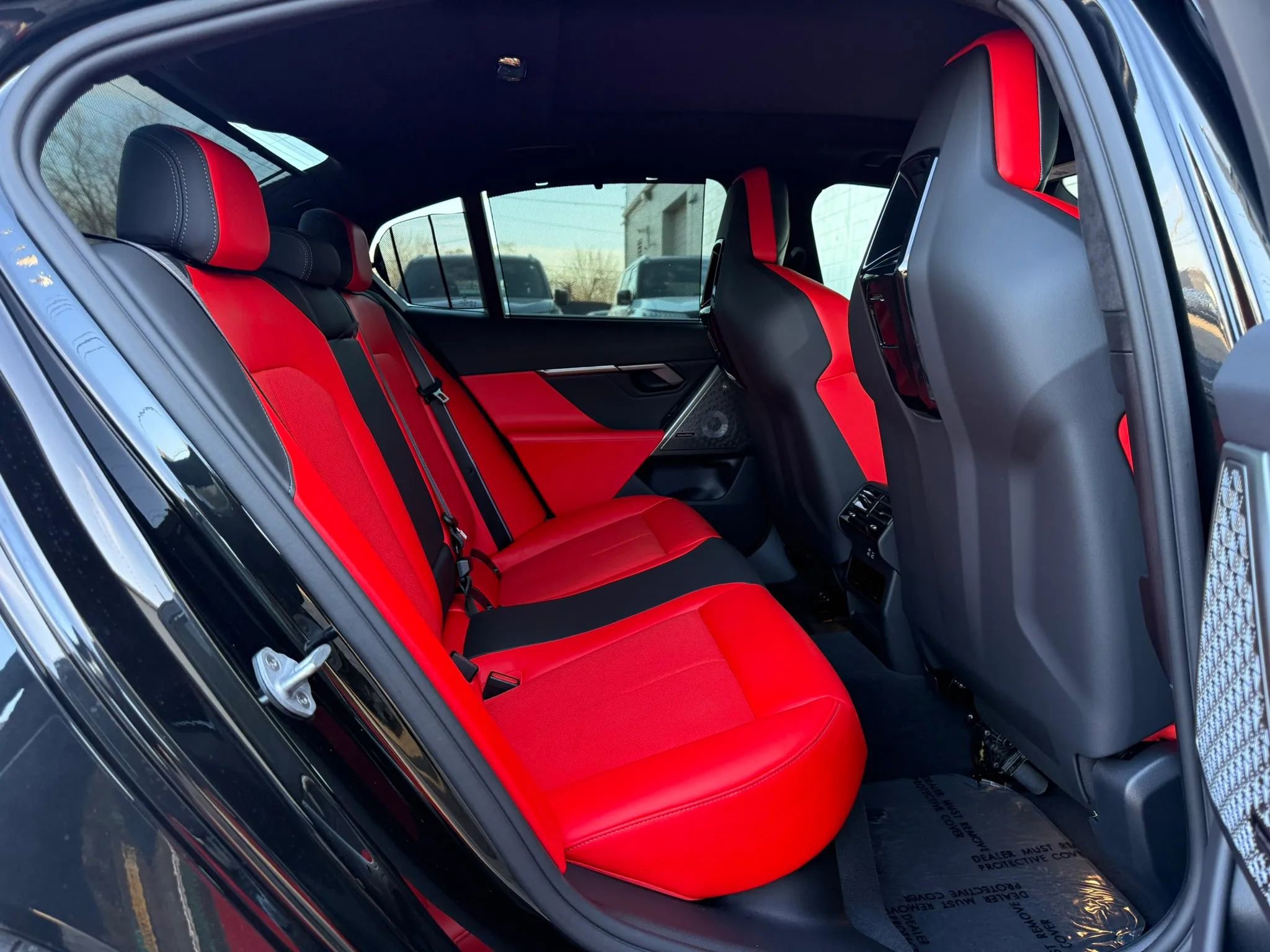 Used 2025 BMW M5 Sedan 4D w/ Executive Package image 82