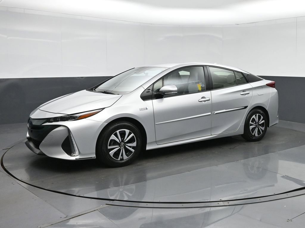 Used 2017 Toyota Prius Prime Premium FWD image 3