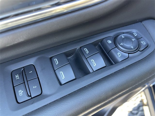 Used 2024 Chevrolet Tahoe Z71 w/ Luxury Package image 13