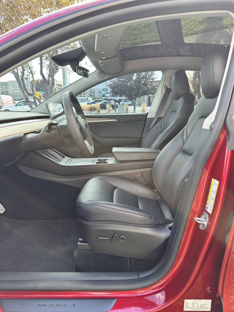Used 2025 Tesla Model Y Performance AWD/4WD image 16