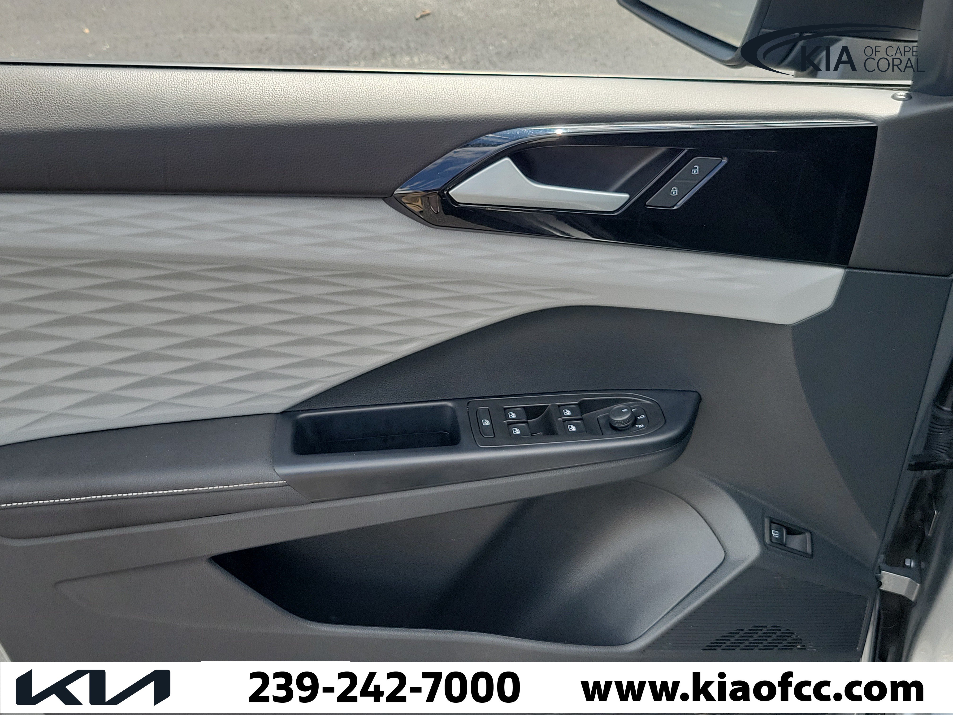 Used 2024 Volkswagen Taos S FWD image 23