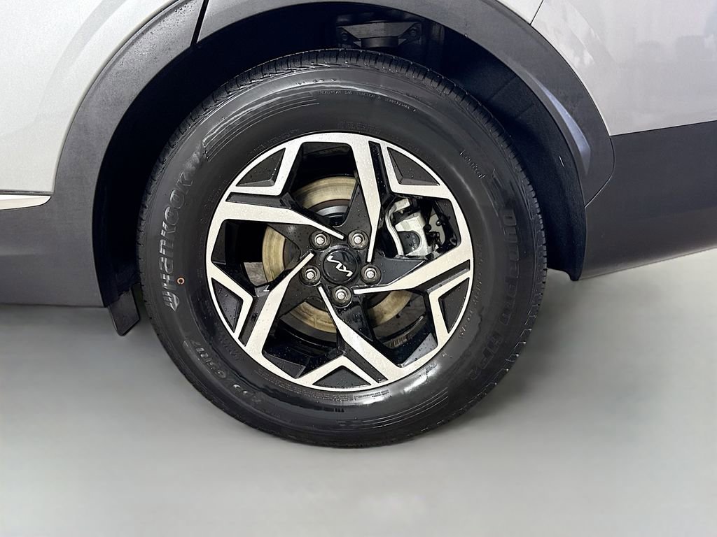Used 2024 Kia Sportage LX image 29