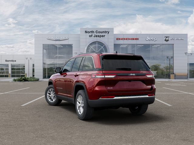 Used 2025 Jeep Grand Cherokee Laredo w/ Luxury Tech Group I AWD/4WD image 3