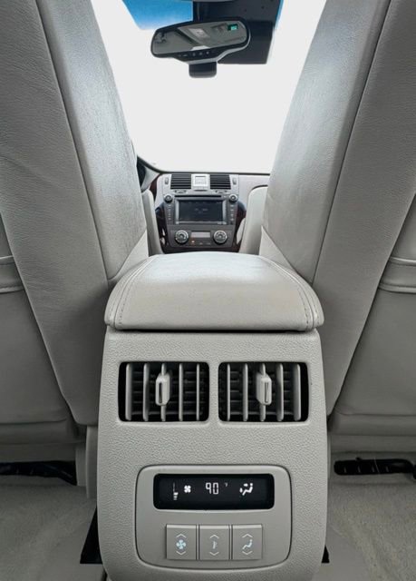 Used 2010 Cadillac DTS Premium w/ Driver Awareness Package image 22