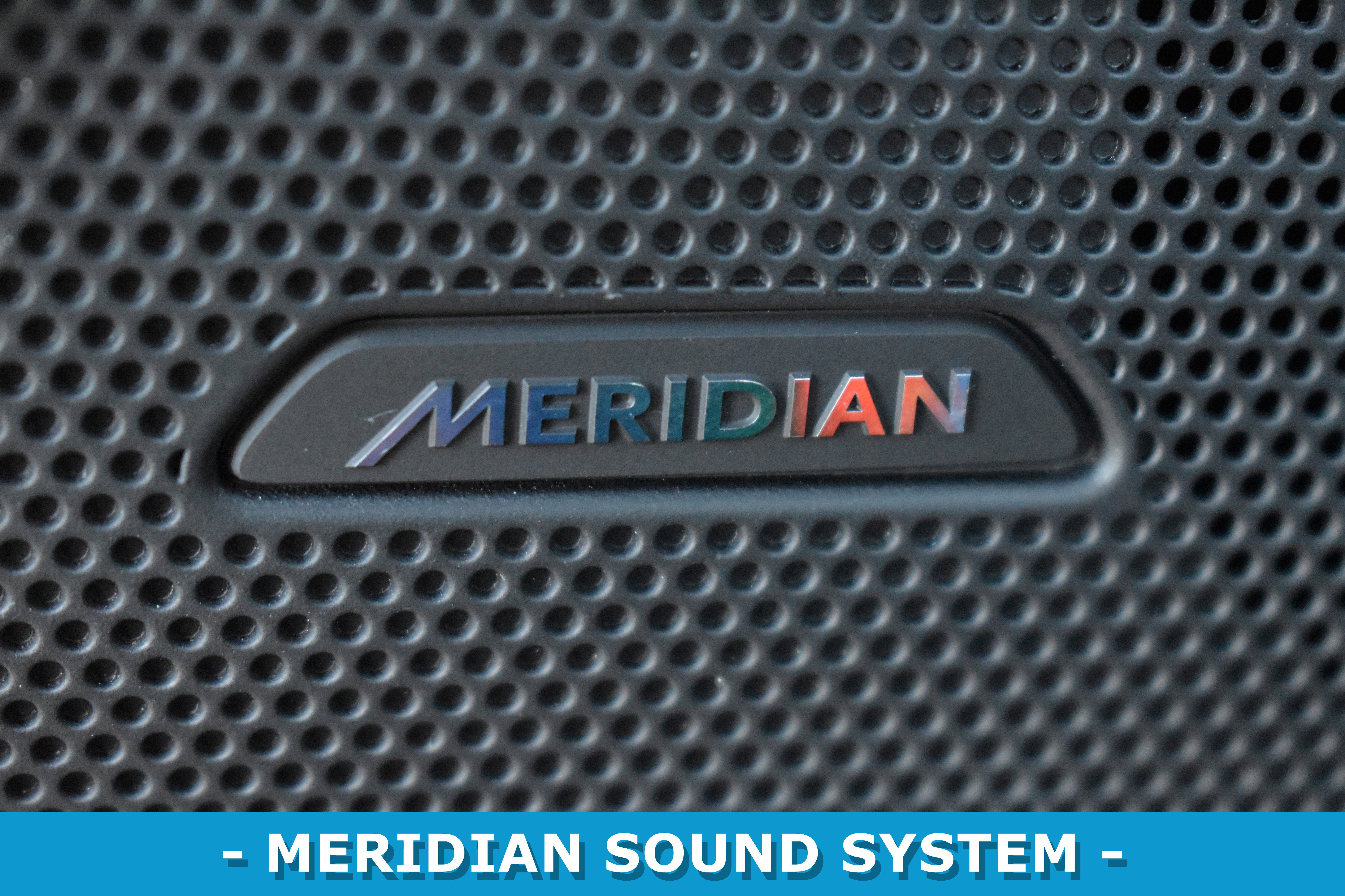 Used 2025 Land Rover Range Rover Velar Dynamic SE image 20