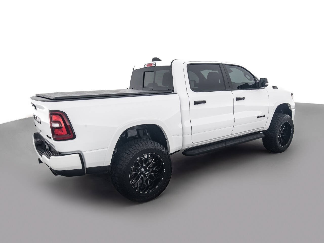 Used 2025 RAM 1500 Big Horn AWD/4WD image 5