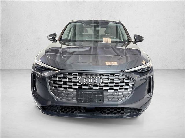 Used 2025 Audi Q5 Premium AWD/4WD image 2
