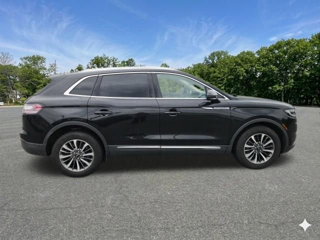 Used 2023 Lincoln Nautilus AWD w/ Premium Package image 9