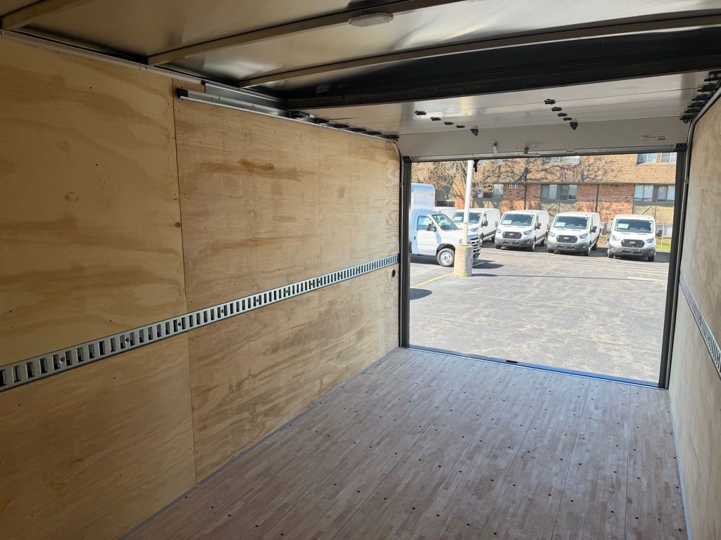 New 2027 Ford E-450 and Econoline 450 Super Duty w/ Power Equipment Group image 38