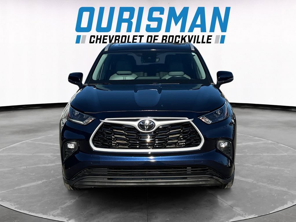 Used 2022 Toyota Highlander XLE image 8