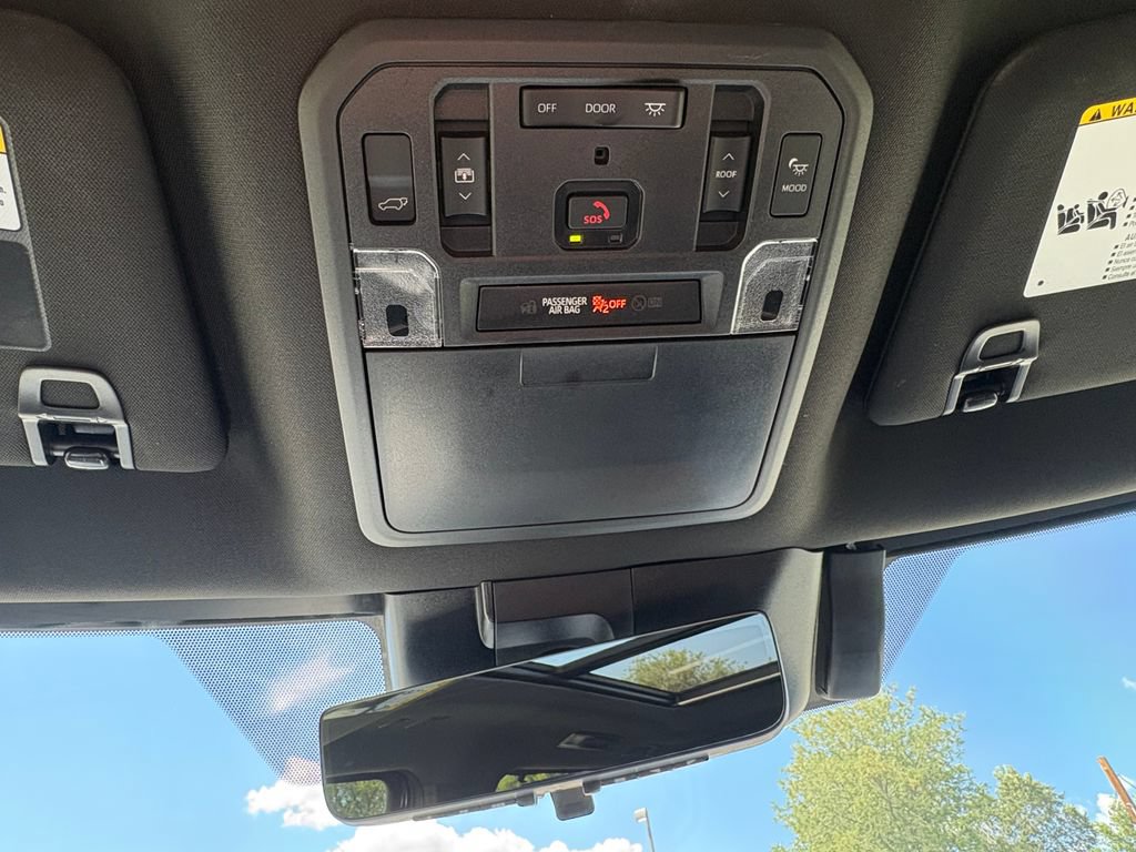 Used 2026 Toyota Sequoia Platinum AWD/4WD image 33