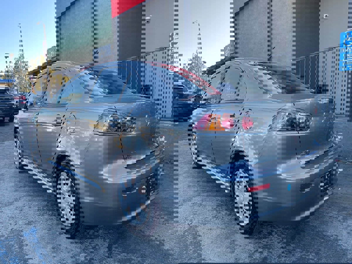 Used 2015 Mitsubishi Lancer ES image 7