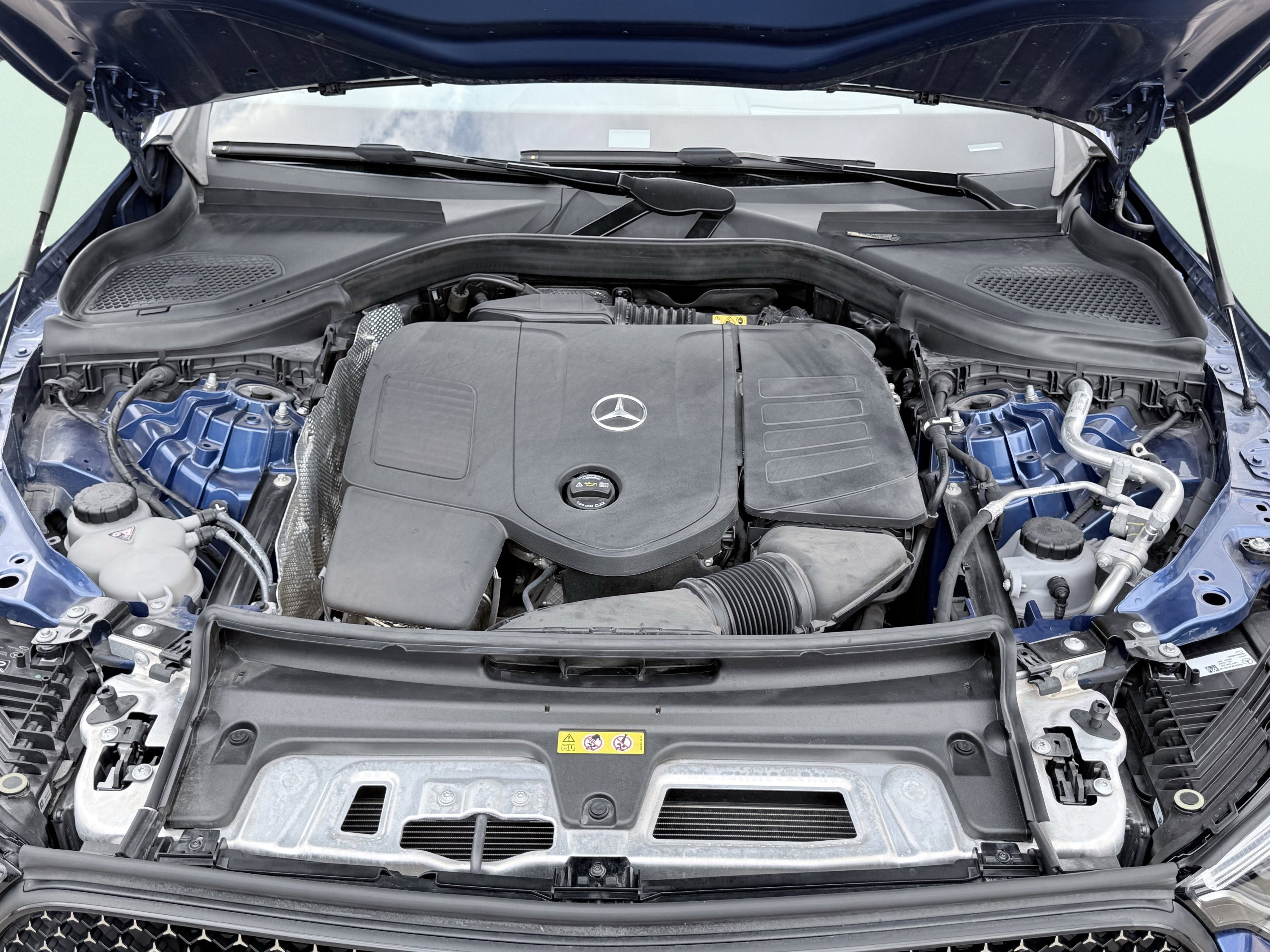 Used 2024 Mercedes-Benz GLC 300 4MATIC w/ AMG Line image 22