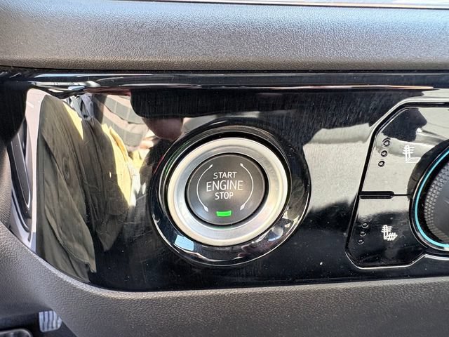 Used 2024 Chevrolet Silverado 1500 LT AWD/4WD image 19