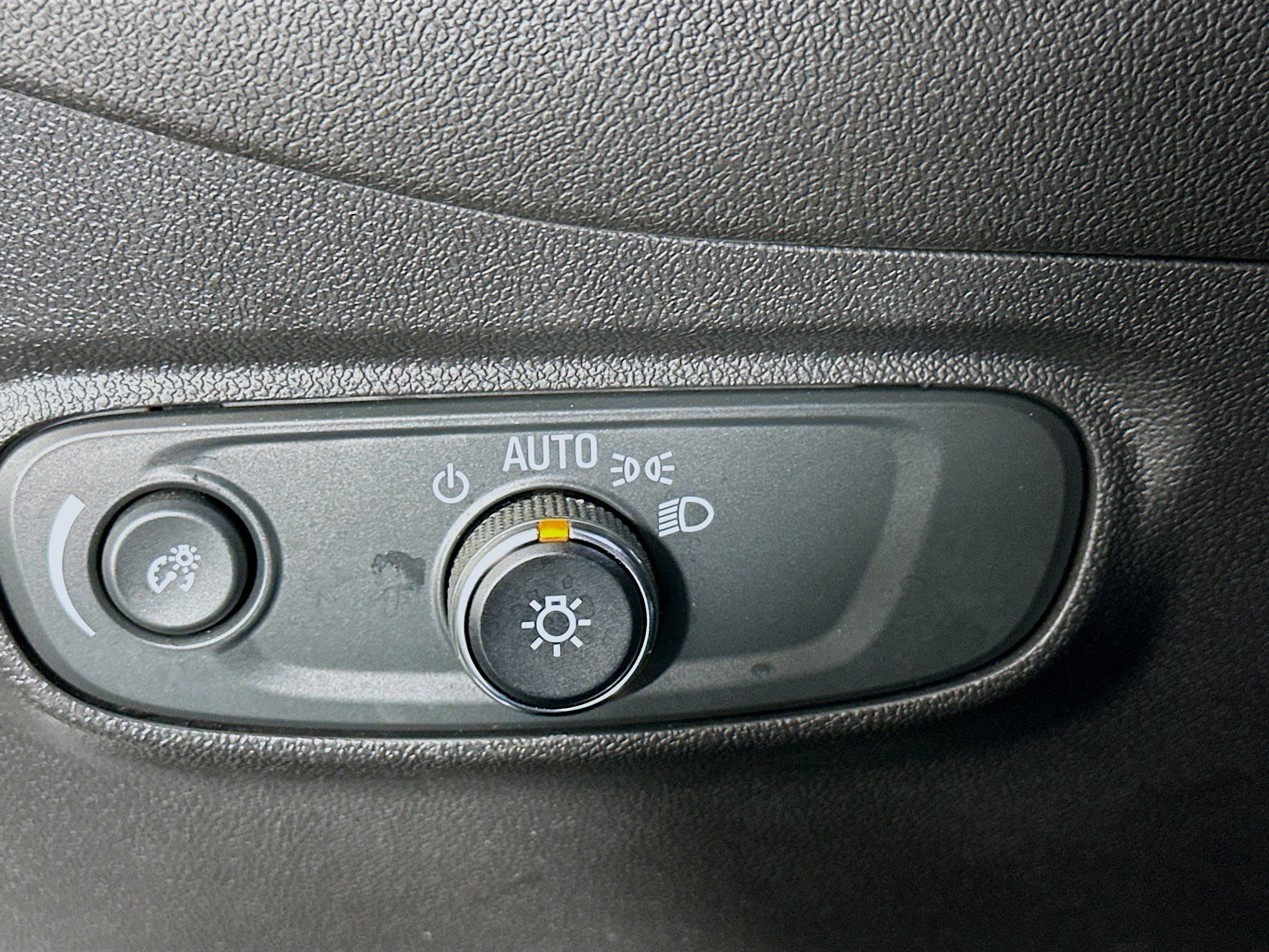 Used 2023 Chevrolet Equinox LT image 17