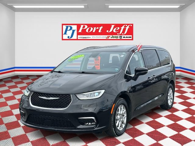 Certified 2023 Chrysler Pacifica Touring-L
