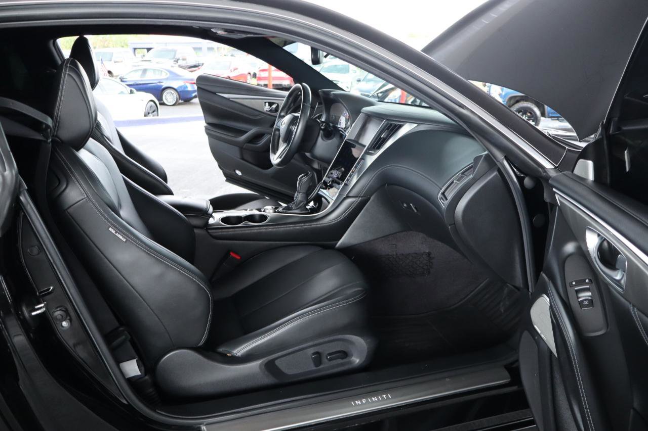 Used 2019 INFINITI Q60 3.0t Luxe w/ Essential Package image 30