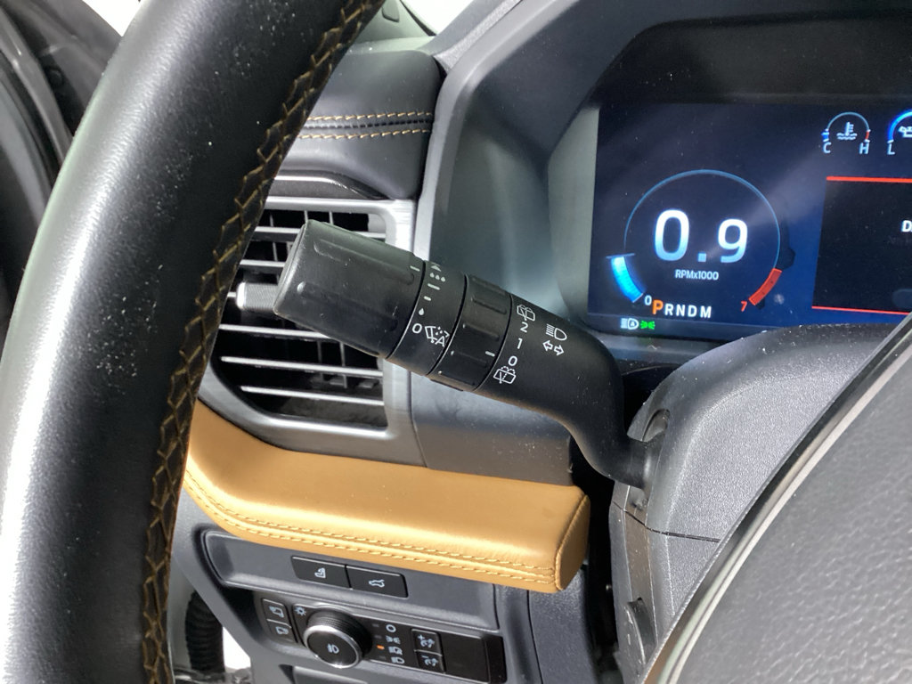 Used 2023 Ford Expedition Max Platinum AWD/4WD image 23