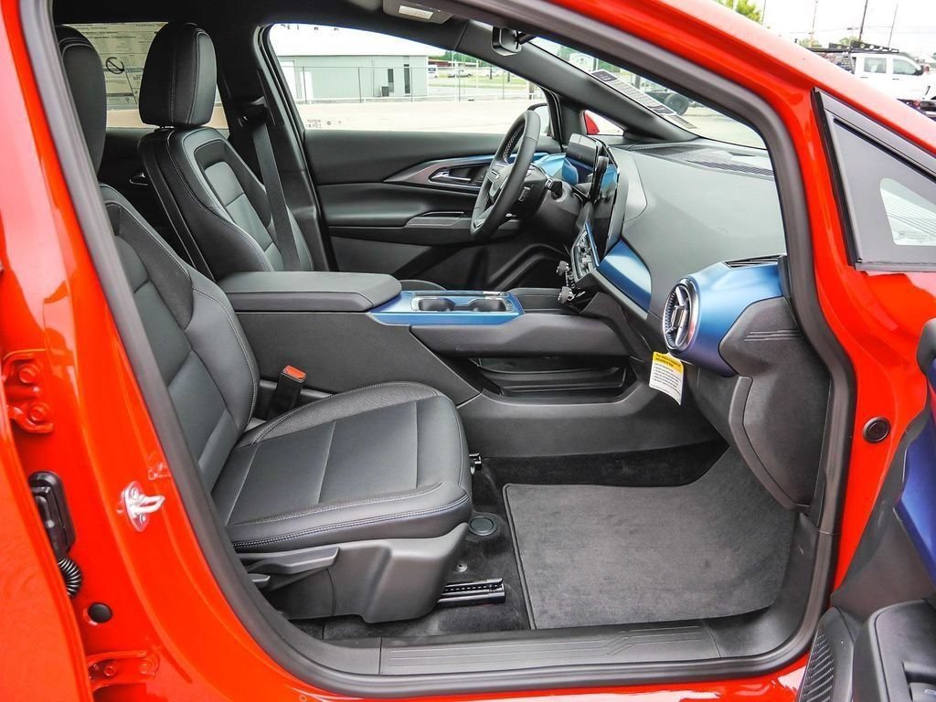 Used 2024 Chevrolet Equinox EV LT AWD/4WD image 19