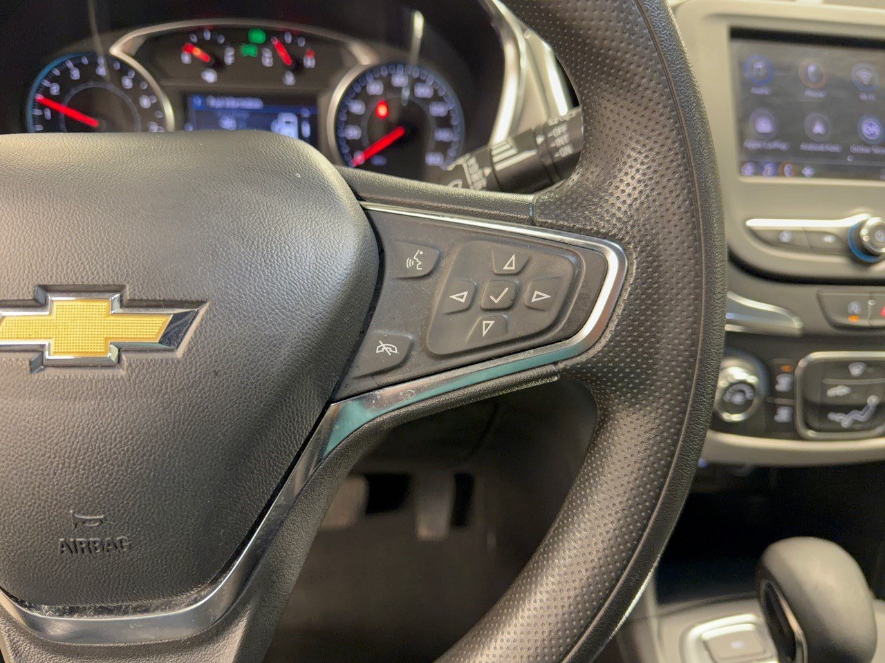Used 2023 Chevrolet Equinox LS w/ LS Convenience Package AWD/4WD image 19