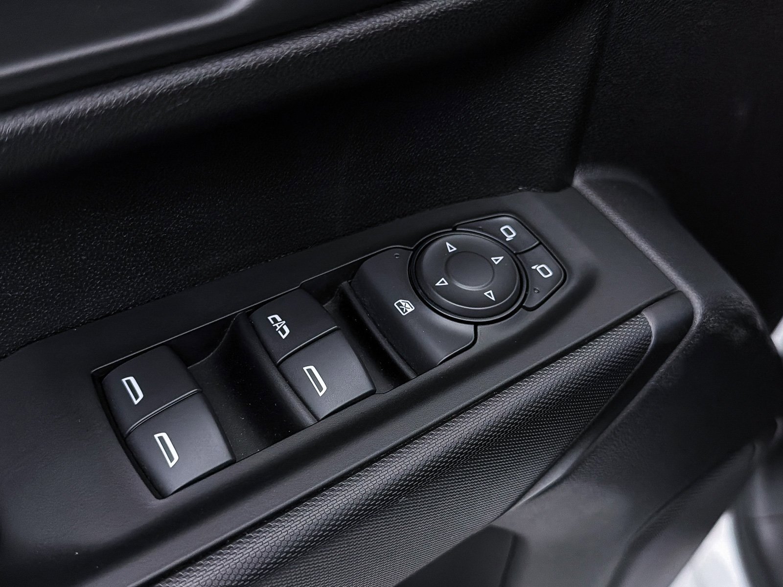 Used 2024 Chevrolet Silverado 1500 Custom image 18