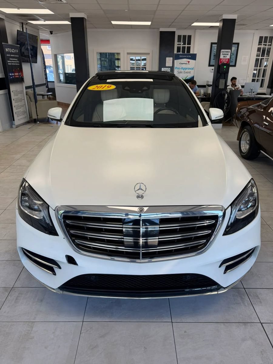 Used 2019 Mercedes-Benz S 560 Sedan image 2