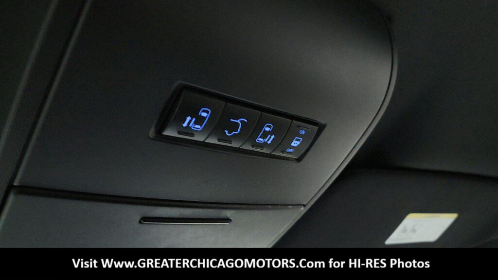 Used 2015 Dodge Grand Caravan SXT w/ Blacktop Package FWD image 27